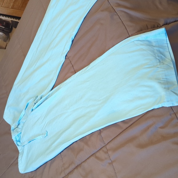 Perfect condition scrub pants. Carolina Blue. - Picture 2 of 4